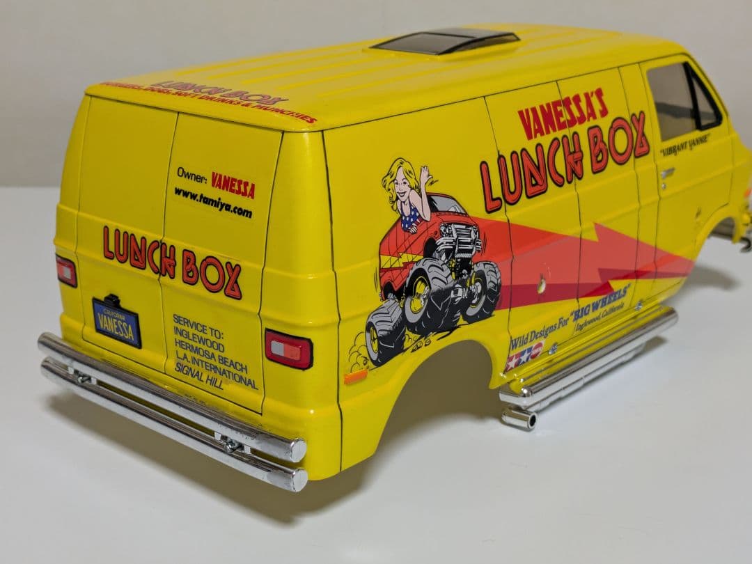 ★タイヤ★ランチボックス シャーシ未使用品 アルミボディマウント 純正メカ付き