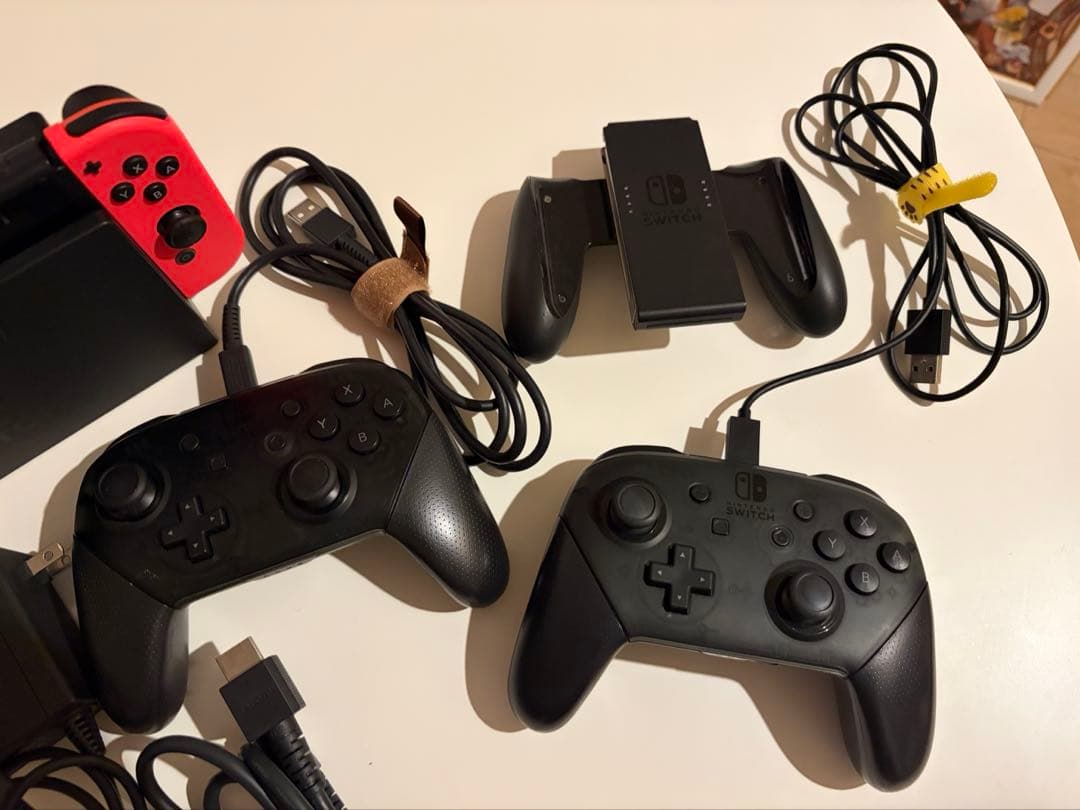 Nintendo Switch 本体 青/赤 付属品完備