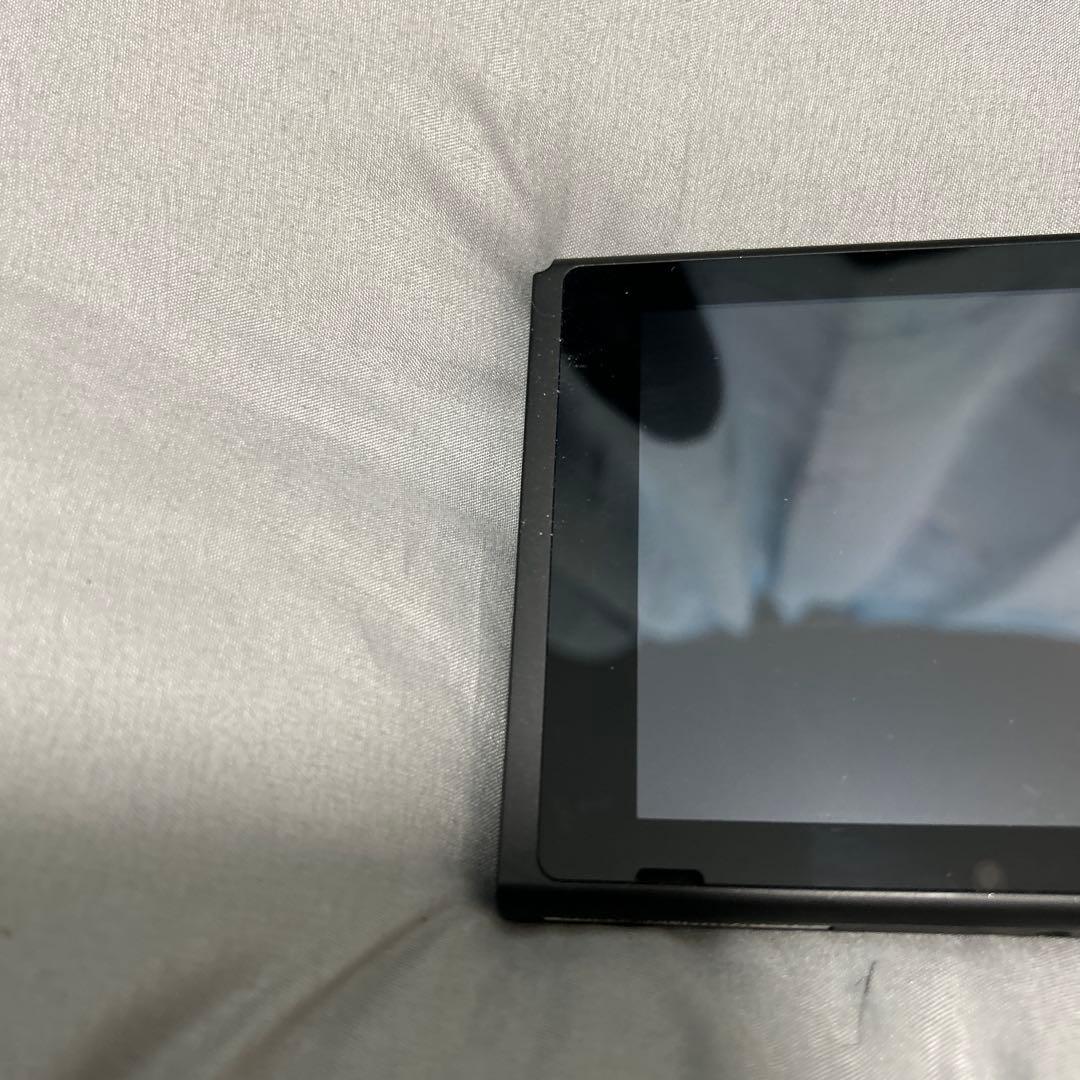 美品　ニンテンドースイッチ 本体 のみ　2019年製