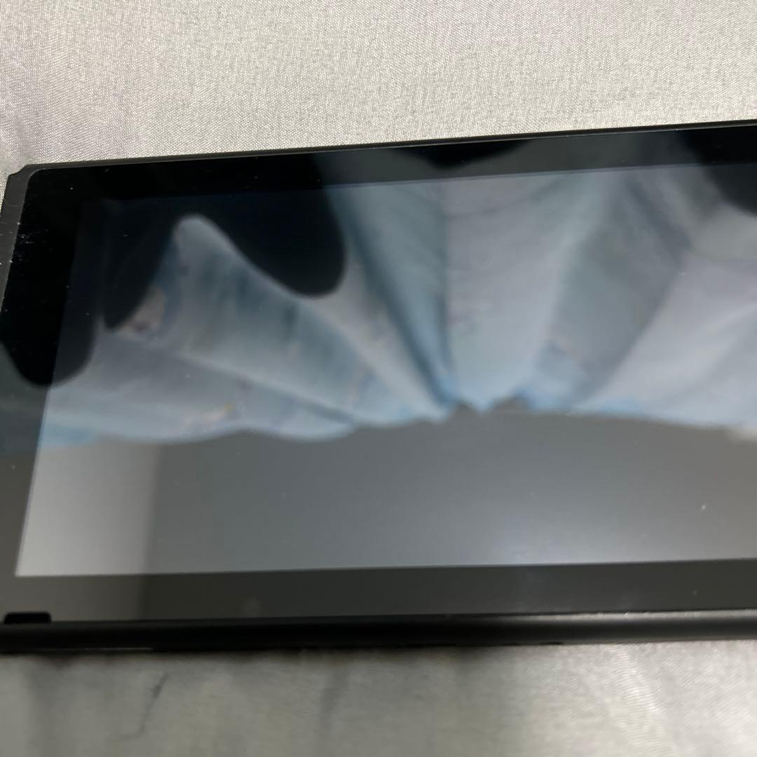 美品　ニンテンドースイッチ 本体 のみ　2019年製