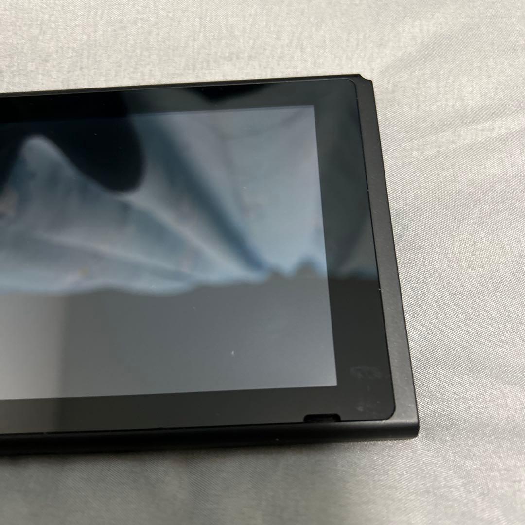 美品　ニンテンドースイッチ 本体 のみ　2019年製