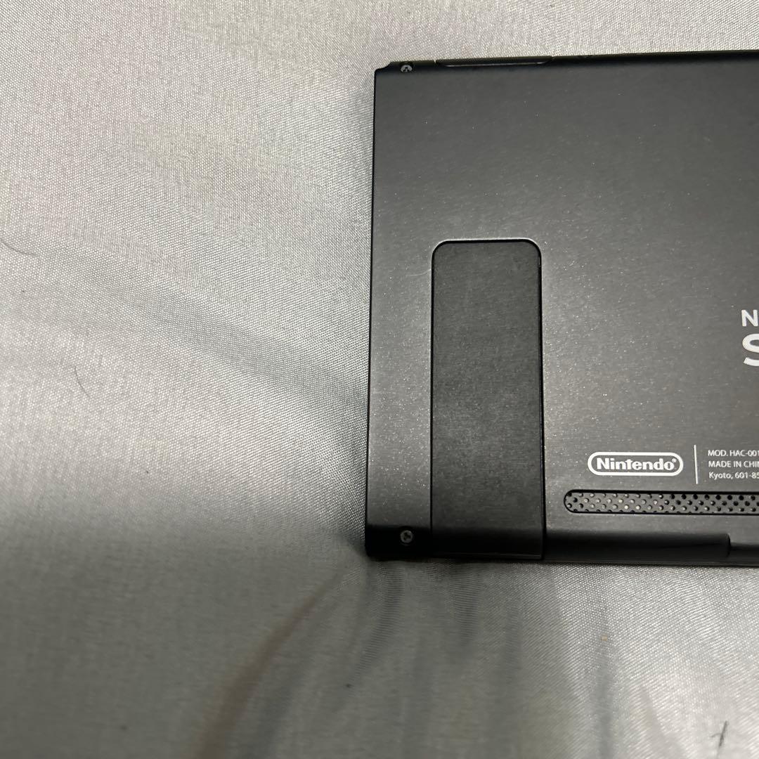 美品　ニンテンドースイッチ 本体 のみ　2019年製