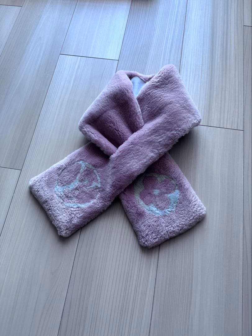 プ*ラ様 新品ルイヴィトンLOUIS VUITTON ファーマフラー　ピンク