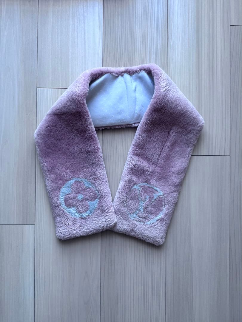 プ*ラ様 新品ルイヴィトンLOUIS VUITTON ファーマフラー　ピンク