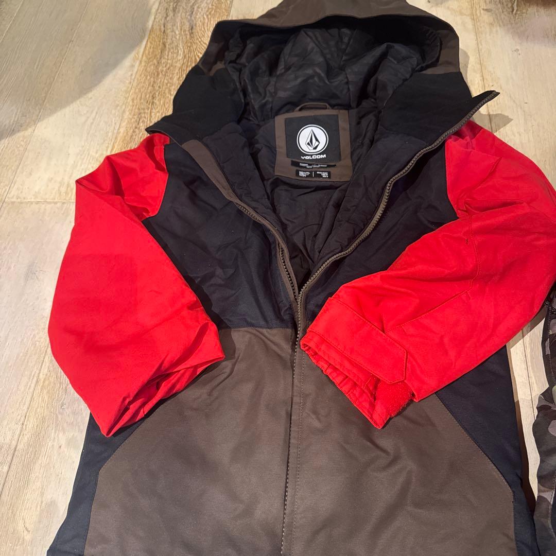 VOLCOM スノーボードウェア 子ども用 カモフラージュ