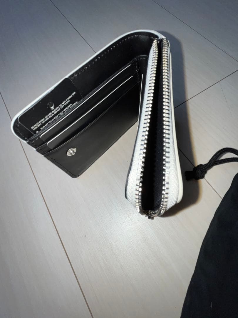 Y-3 二つ折り財布 ホワイト 値下げ、即決OK