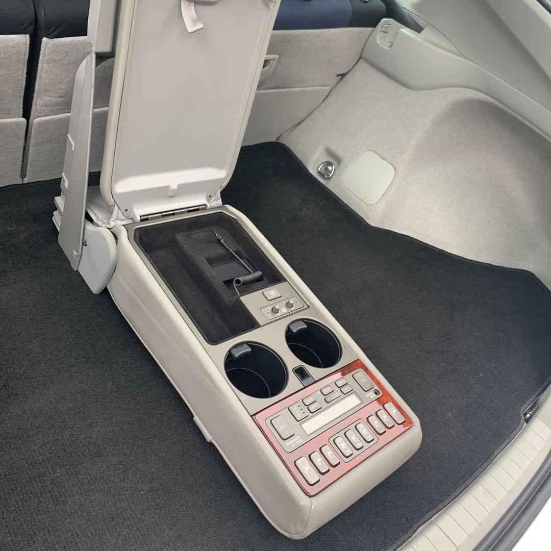 トヨタ　セルシオ　30 後期　純正リアセンターコンソールスイッチ付き　中古品