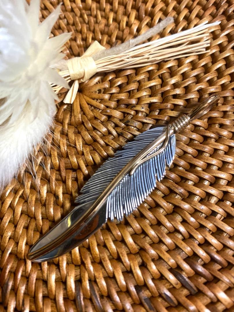 インディアンジュエリー　ハーヴィメイス　シルバーペンダントトップ　フェザー