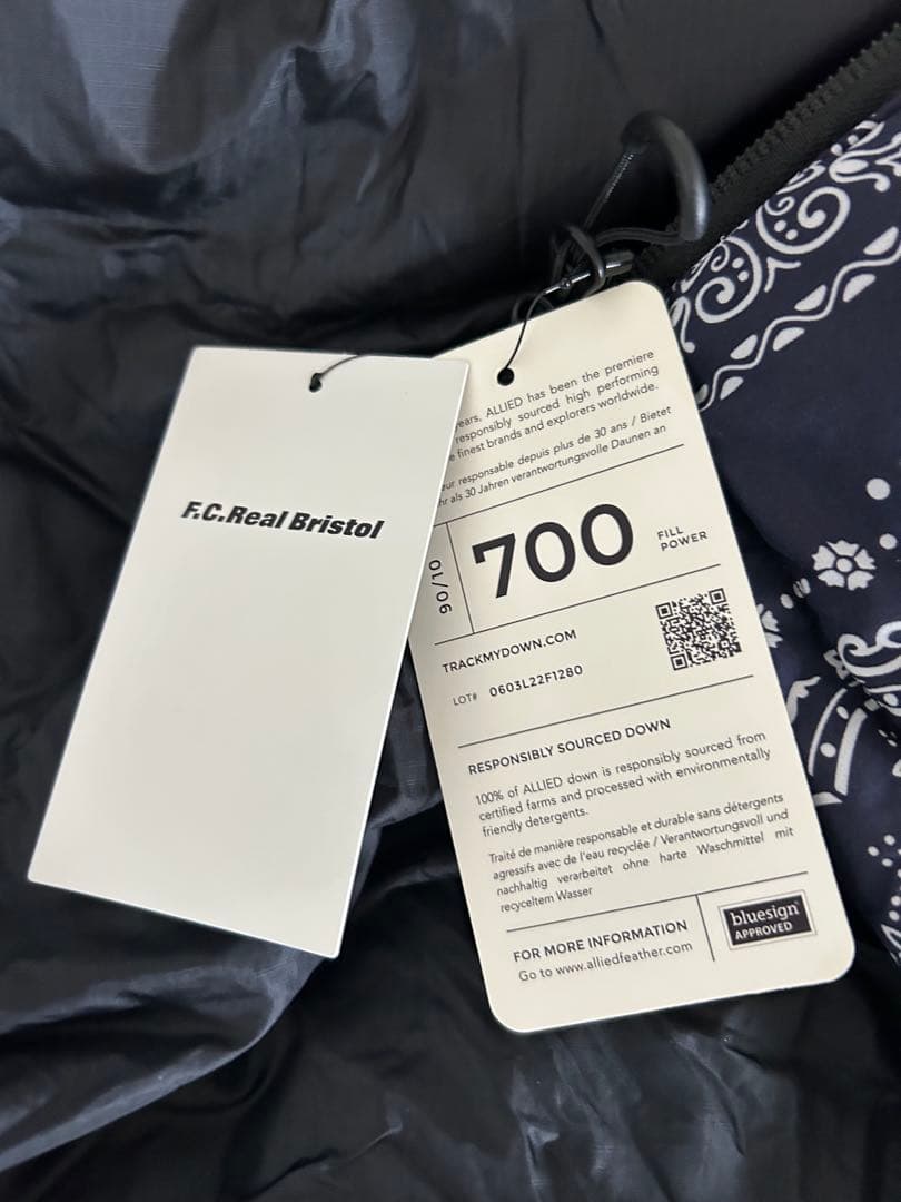 e*0様 FCRBダウンベスト ネイビー✖︎バンダナXL