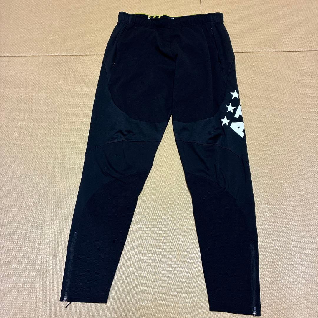 ブラウブリッツ秋田　トレーニングウェアセット　上サイズO 下サイズL 非売品