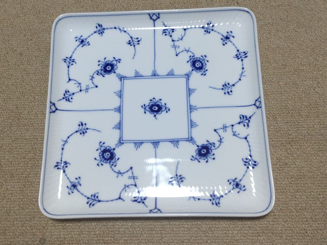 ロイヤルコペンハーゲン　ブルーフルーテッドプレイン　スクエアディッシュ　２枚