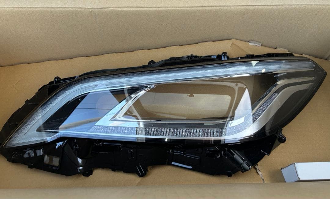 220系 20系 クラウン 純正 3眼 ヘッドライト 左 レンズのみ