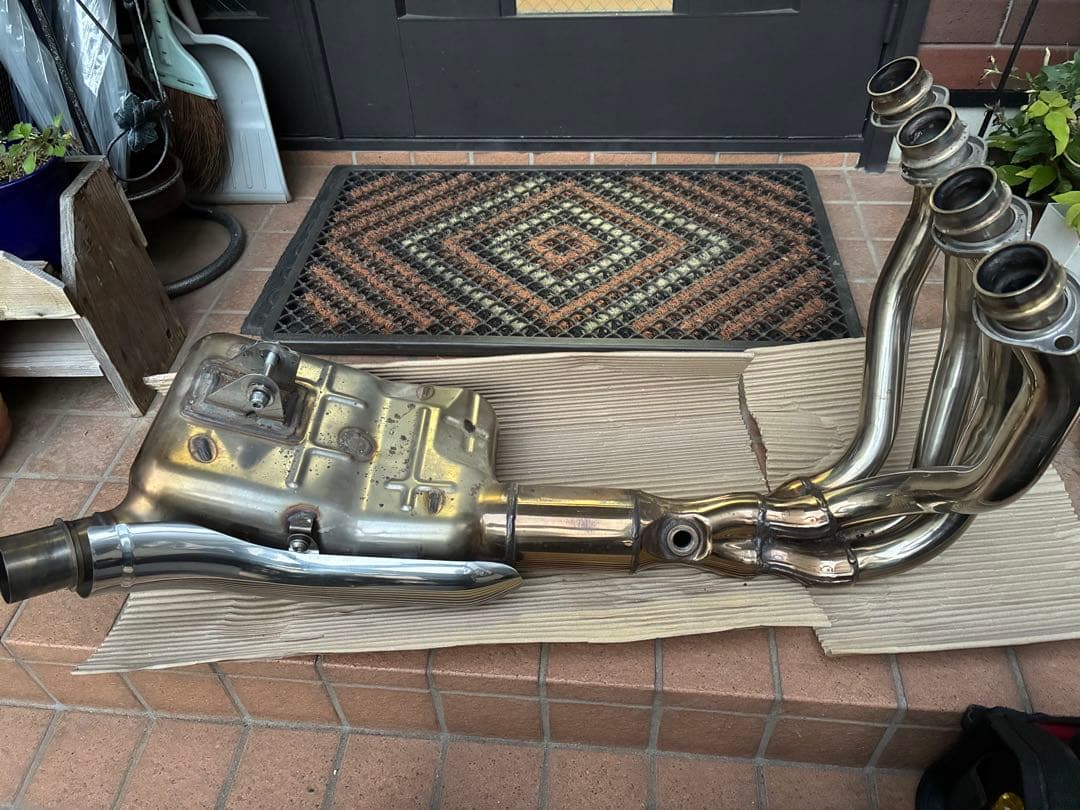 z900rs 2024年モデル　純正マフラー