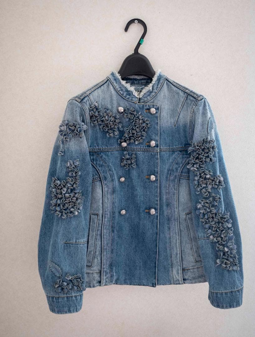 【美品】ERMANNO SCERVINOデニムジャケット　フラワーモチーフ