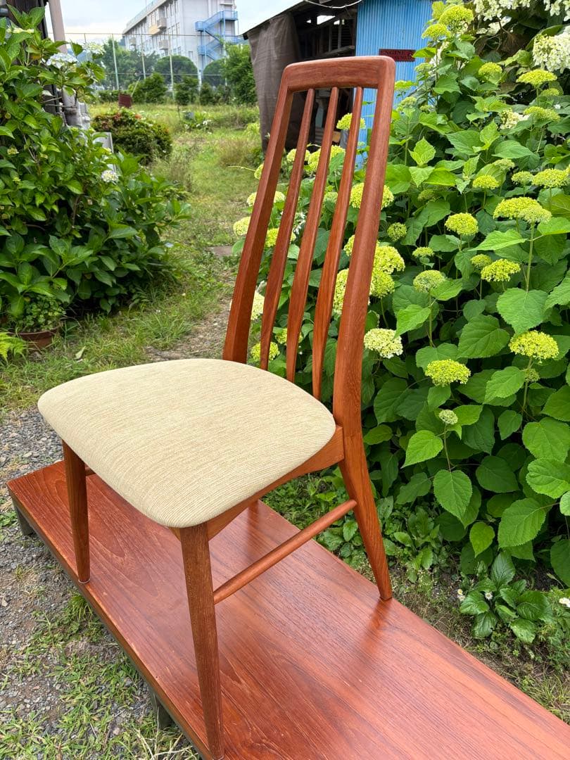 北欧家具　チーク材　ダイニングチェア①