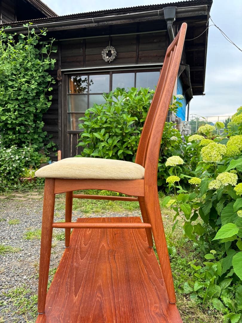北欧家具　チーク材　ダイニングチェア①
