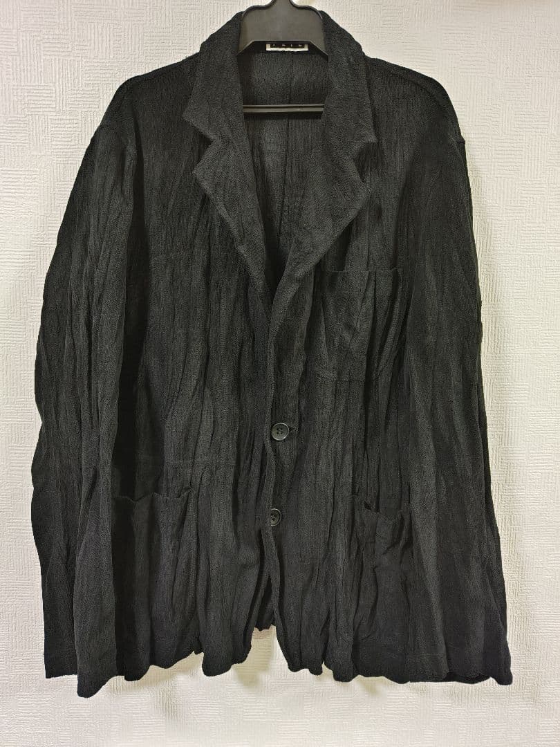 イッセイミヤケ　ブラック シワ加工 プリーツ 2つボタン
