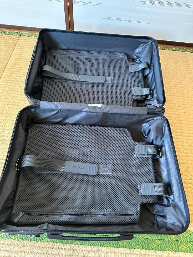 リモワ RIMOWA スーツケース 機内持ち込み エッセンシャルキャビン 37L