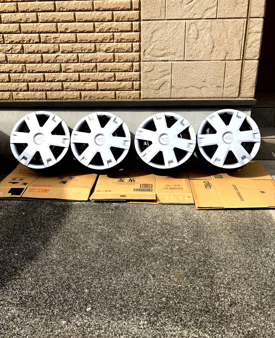 ダイハツ純正12インチホイール(カバー、ナット付き)