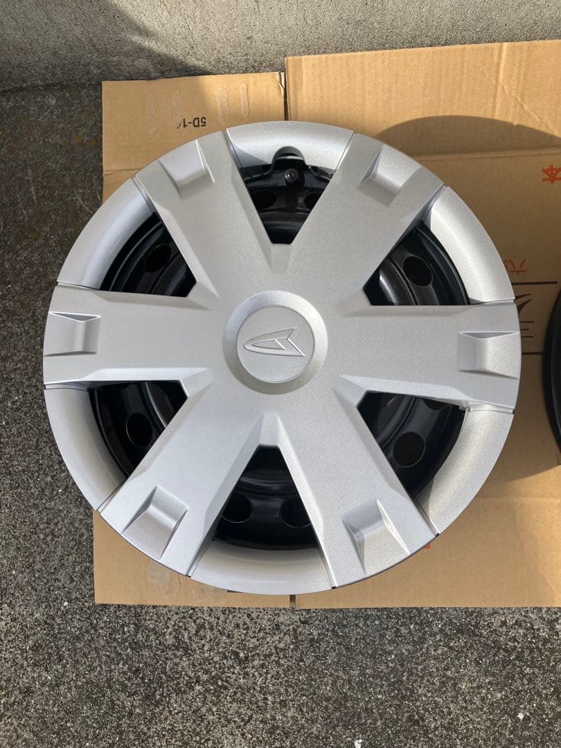 ダイハツ純正12インチホイール(カバー、ナット付き)