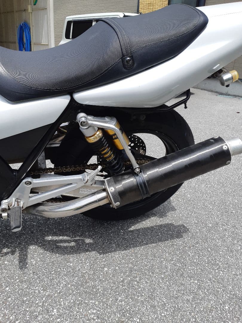 xjr400rに、付けているダブルマフラーです。