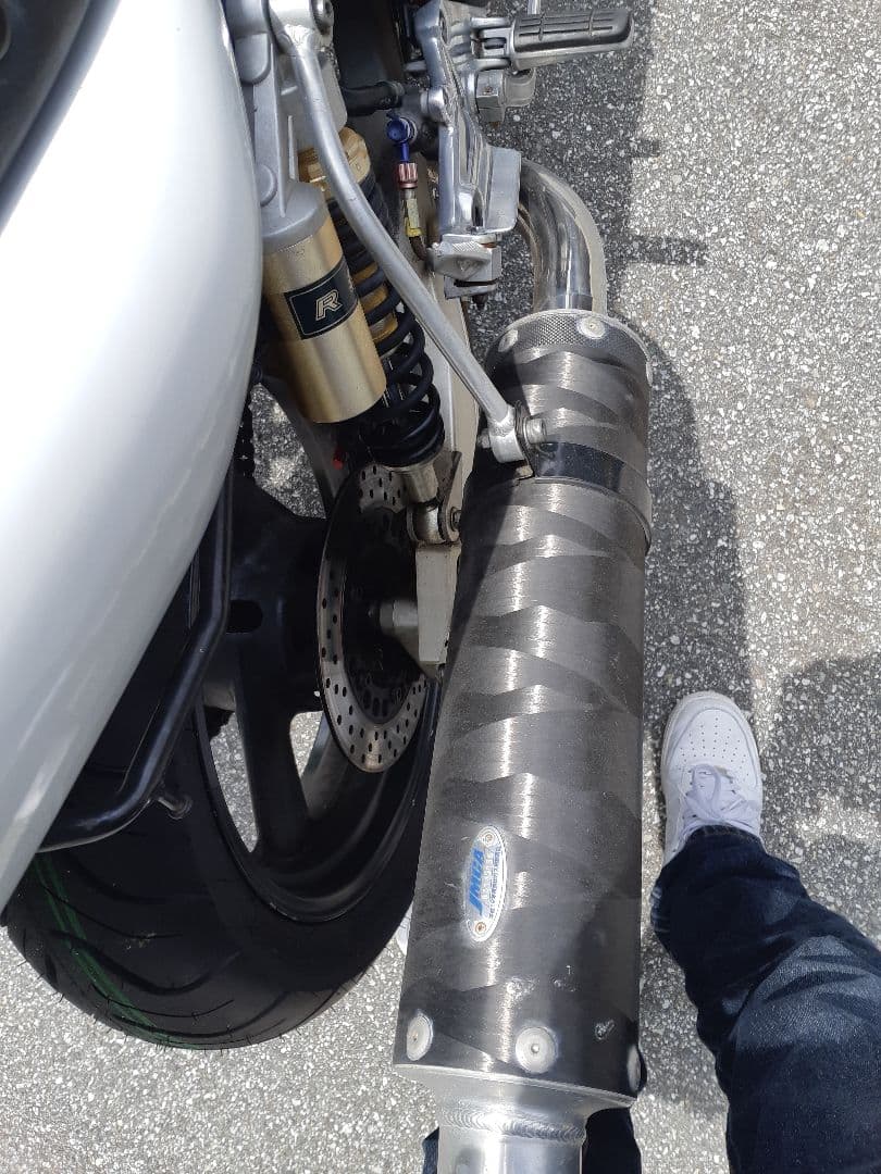 xjr400rに、付けているダブルマフラーです。