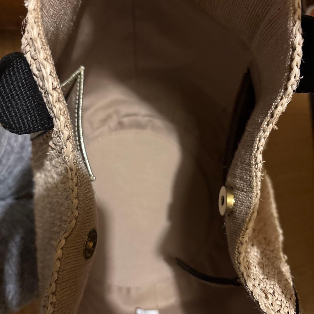 ベージュ ストロー トートバッグ タッセル付き