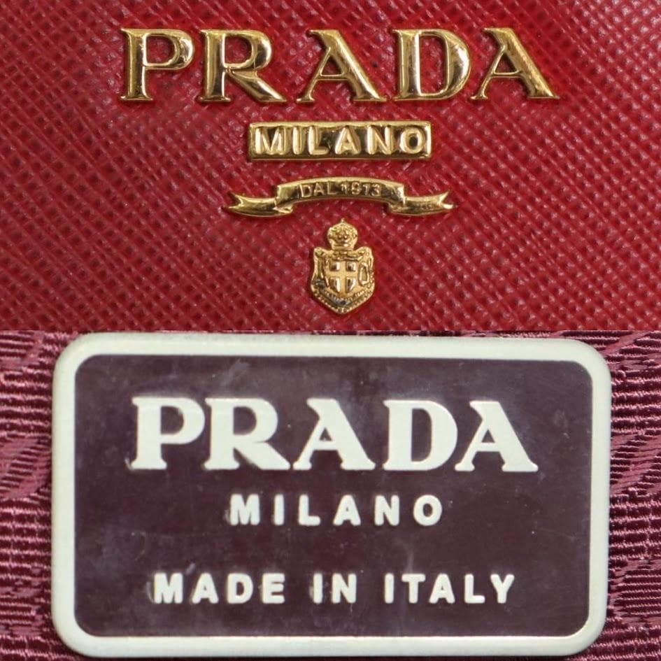 【近年モデル】PRADA プラダ フラグメントケース　カードケース レザー　赤系