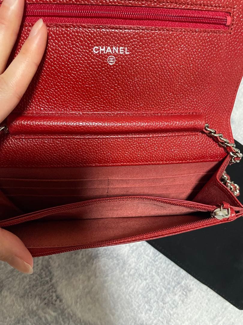 CHANEL チェーンウォレット　赤
