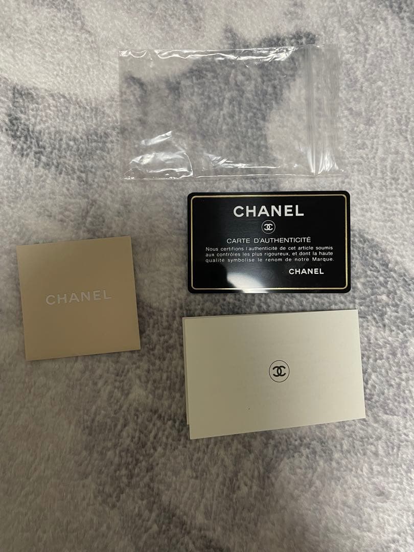 CHANEL チェーンウォレット　赤