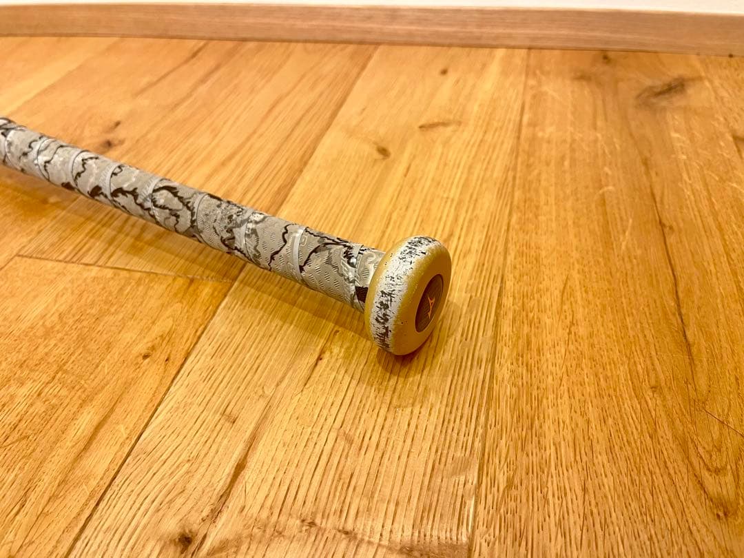 2025 BEYOND MAX LEGACY バット 80cm 570g