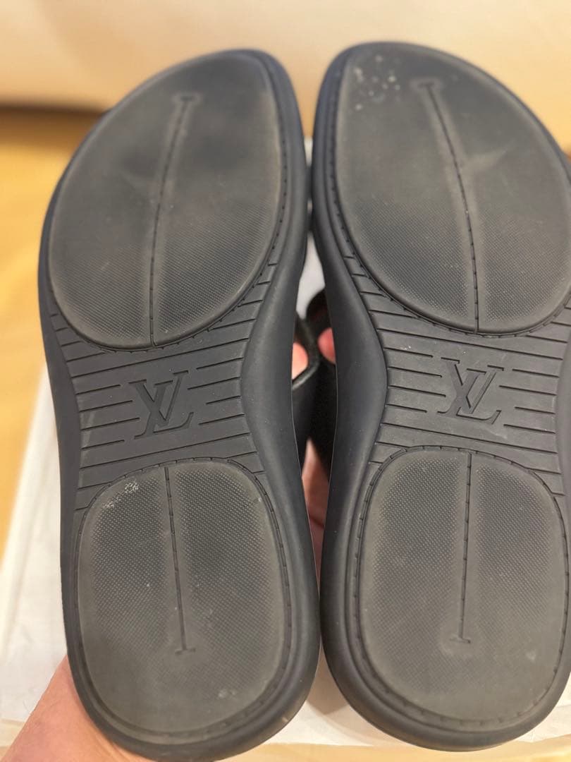LOUIS VUITTON ルイ・ヴィトン クロスストラップ サンダル