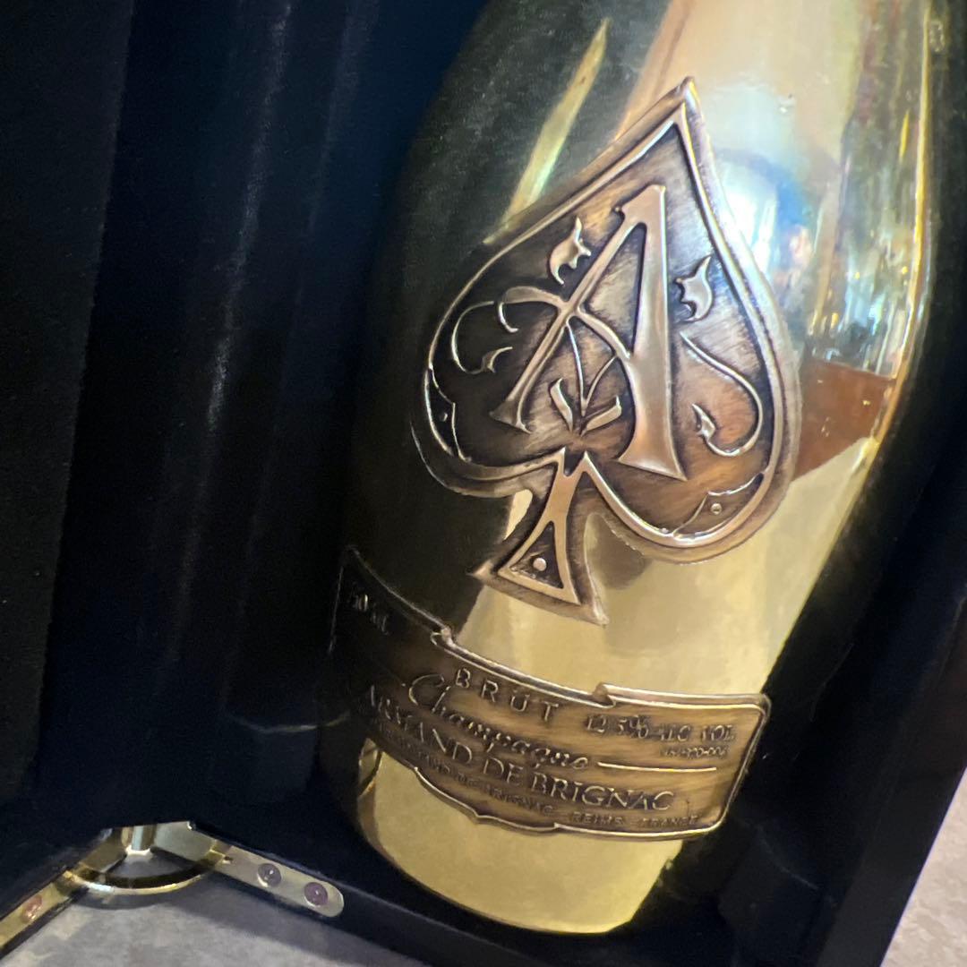 アルマンド　Armand de Brignac ゴールド　シャンパン