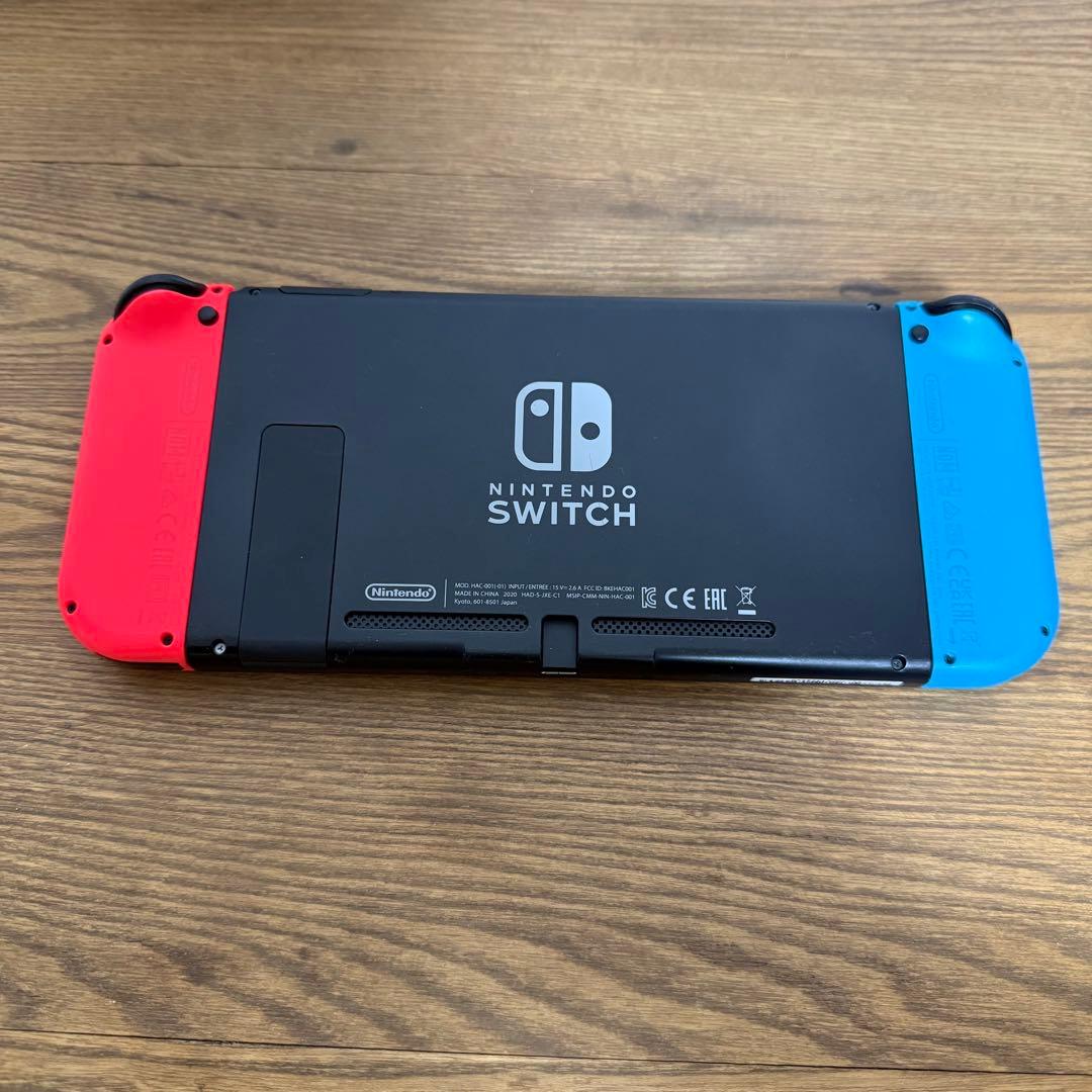 Nintendo Switch 本体、ドック/チャージャー /ケーブル付き