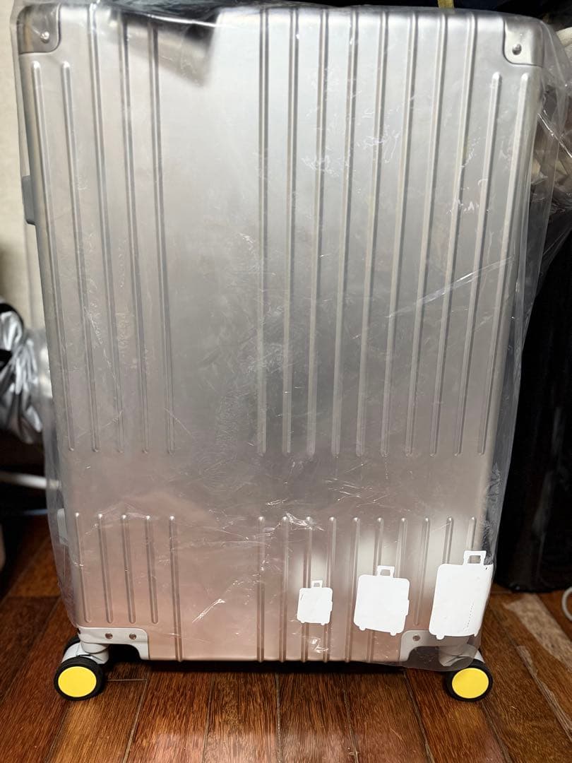 新品 イノベーター 70L スーツケース　アルミ　キャリー 限定色