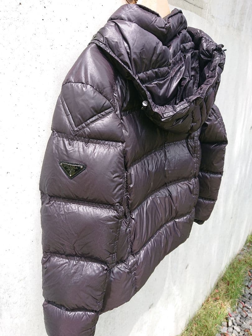 プラダPRADA ダウンジャケット