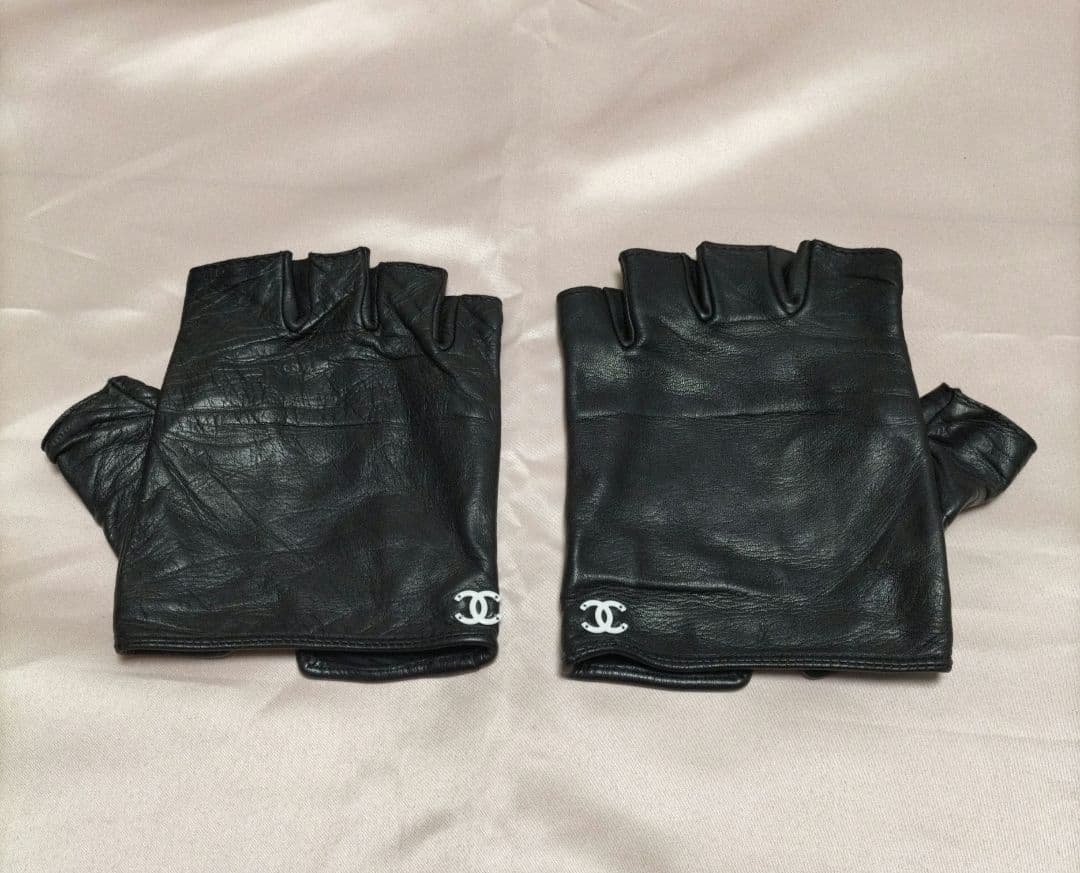 CHANEL グローブ指なし ブラック(箱、タグあり)