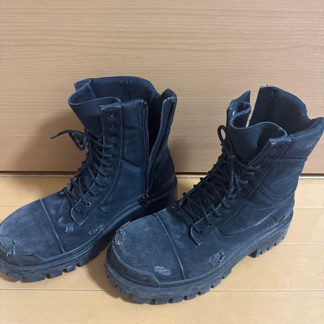 靴 Balenciaga Combat Strike boots