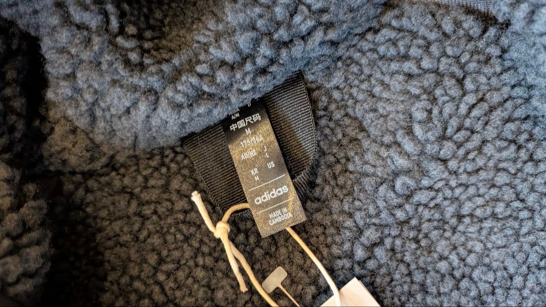 【週末値下げ実施中】adidas（アディダス）ベンチコート 大人 ボアコート