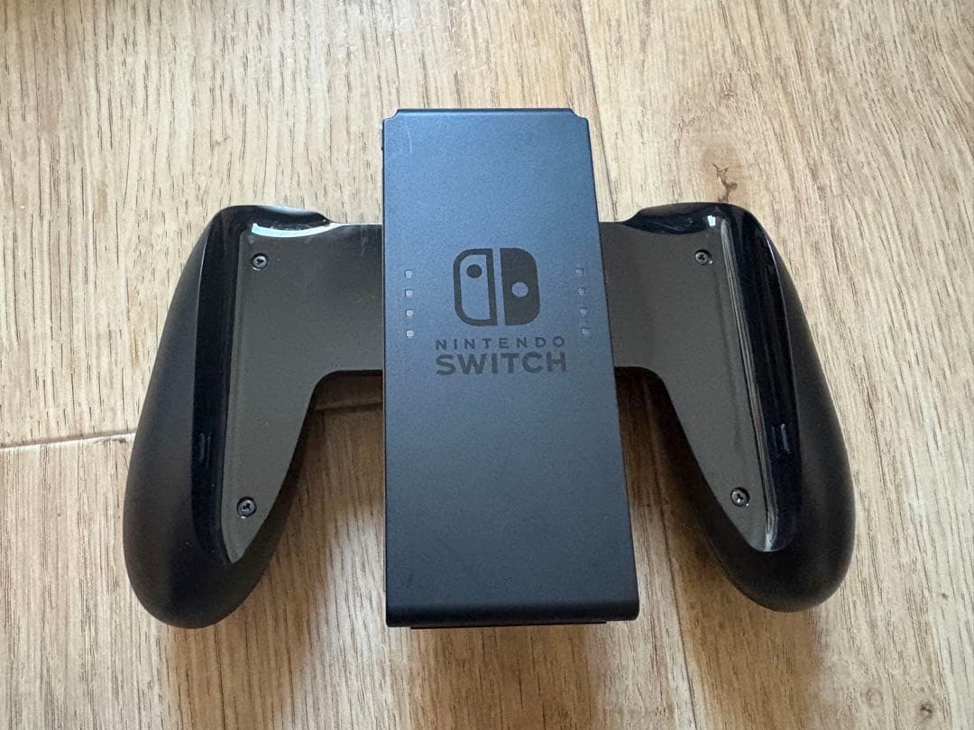 Nintendo Switch 本体（グレー）