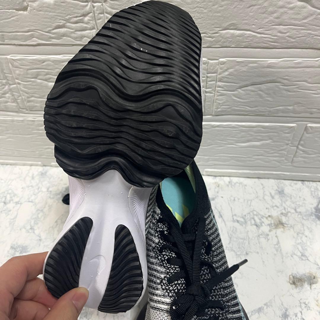 新品　ナイキ　エア ズーム テンポ ネクスト% ランニングシューズ