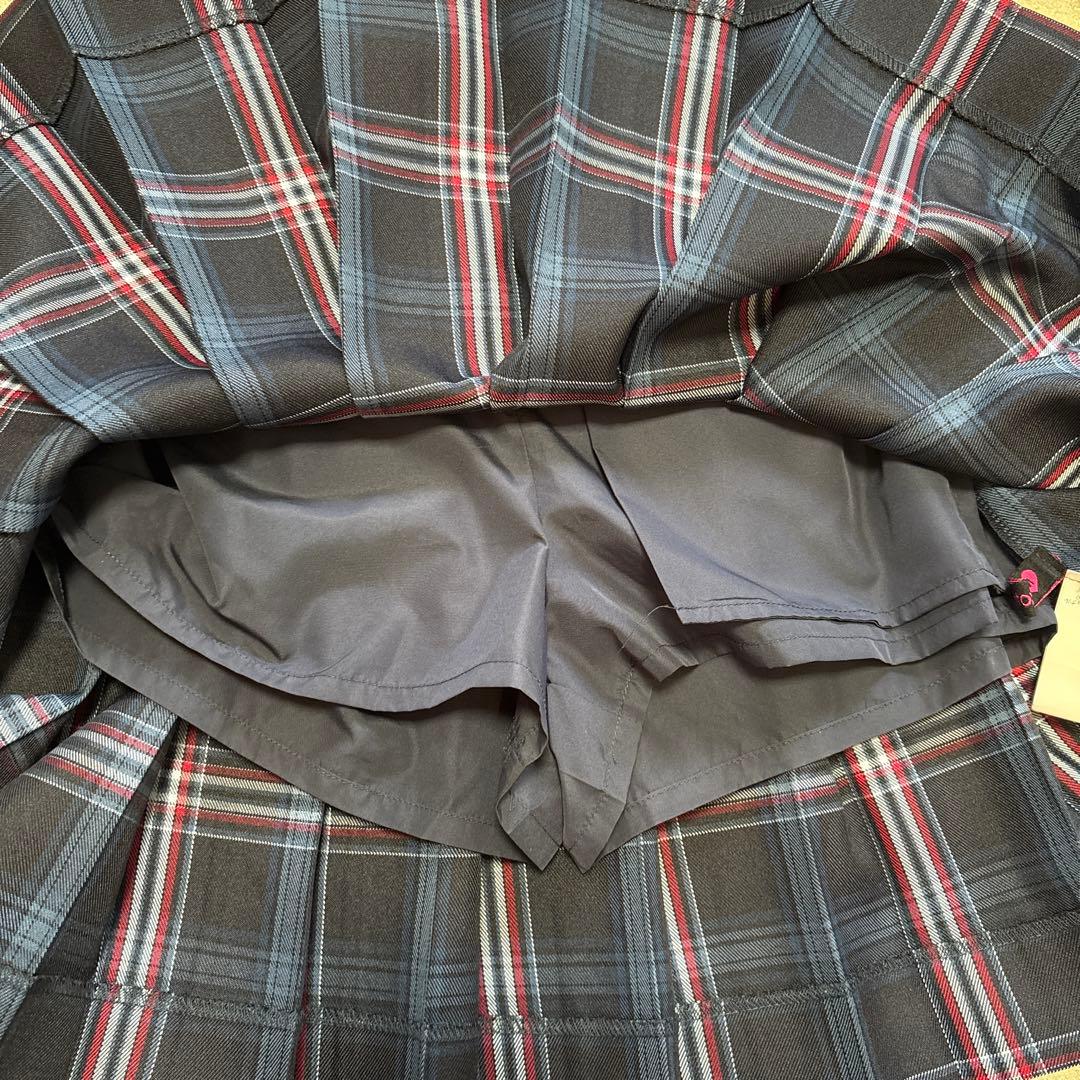 【お値下げしました】LOVETOXIC 6点 卒業式　M　美品　カバー付