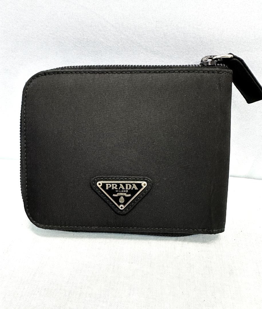 PRADA / プラダ 　ラウンドファスナー　財布　サフィアーノ　黒