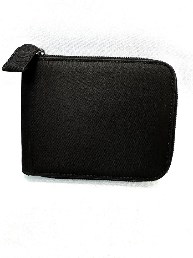 PRADA / プラダ 　ラウンドファスナー　財布　サフィアーノ　黒