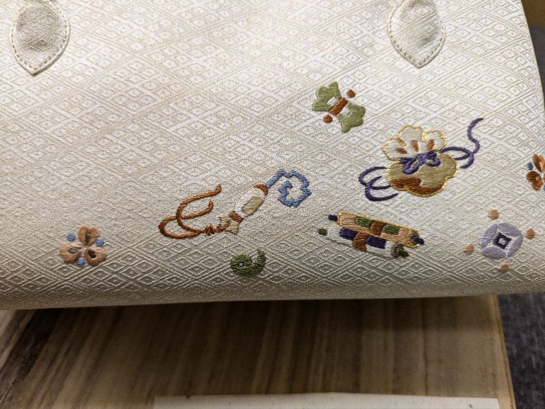 最終お値下げ！名門【逸品】長艸刺繍　手刺繍利休バッグ　和装　正絹　桐箱入り作家物