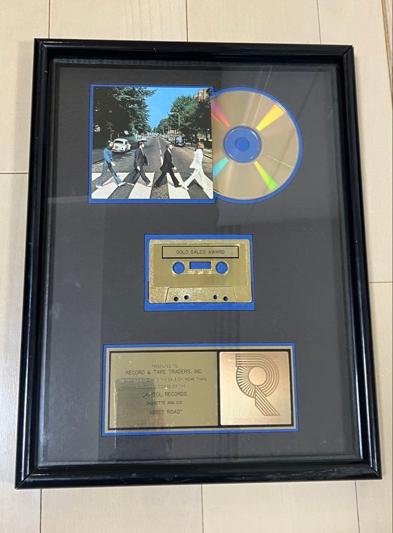 超希少　The Beatles アビイ・ロード　認定セールスアワード　記念品
