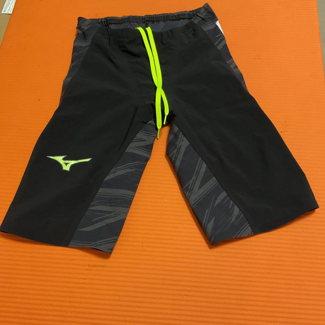 Mizuno 競泳水着 黒/グレー ストライプ