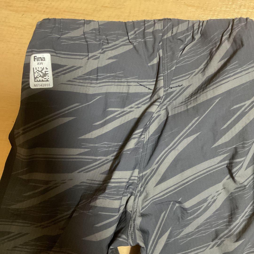 Mizuno 競泳水着 黒/グレー ストライプ