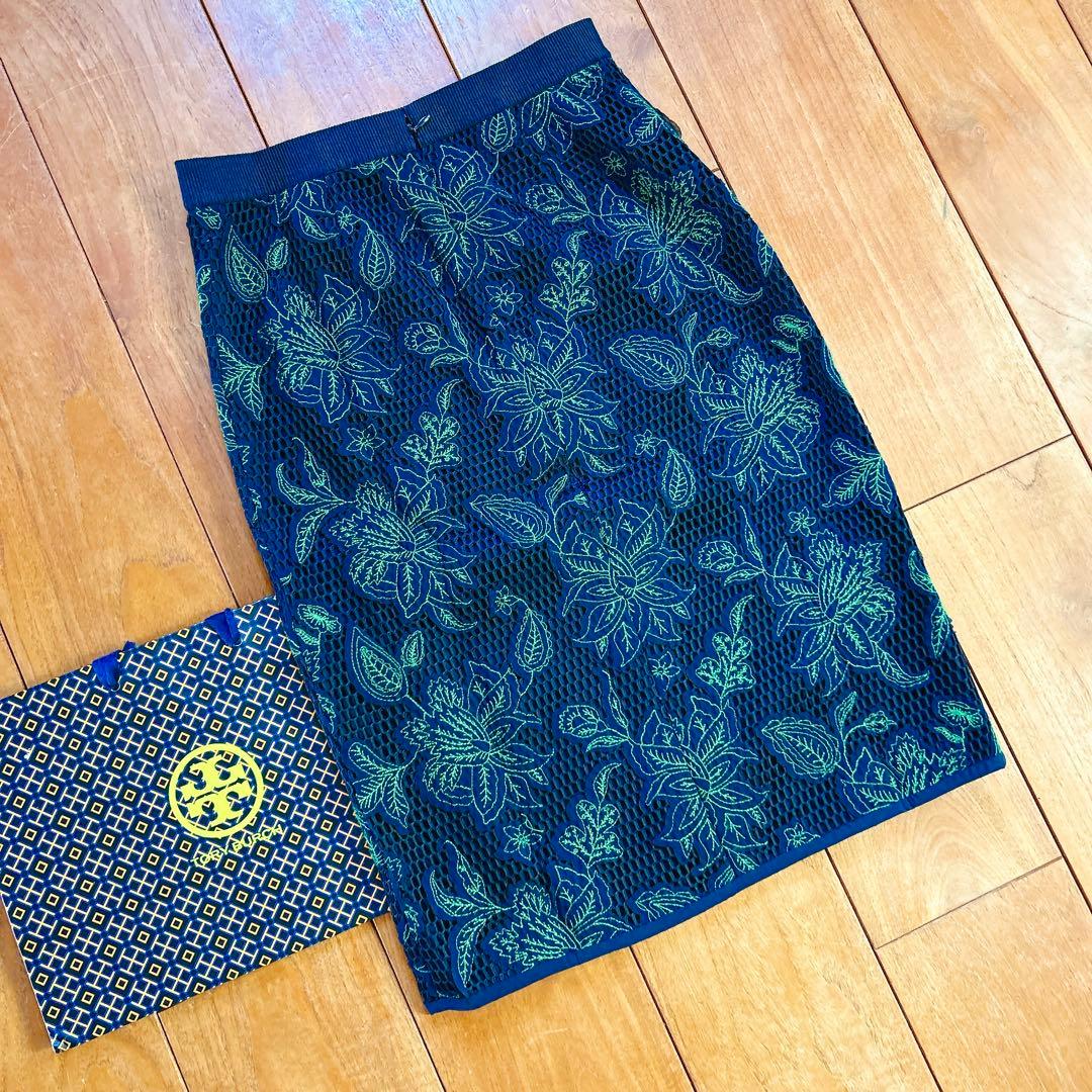 タグ付き新品　トリーバーチ　花柄ワンピース　刺繍　ネイビー　グリーン　海外0