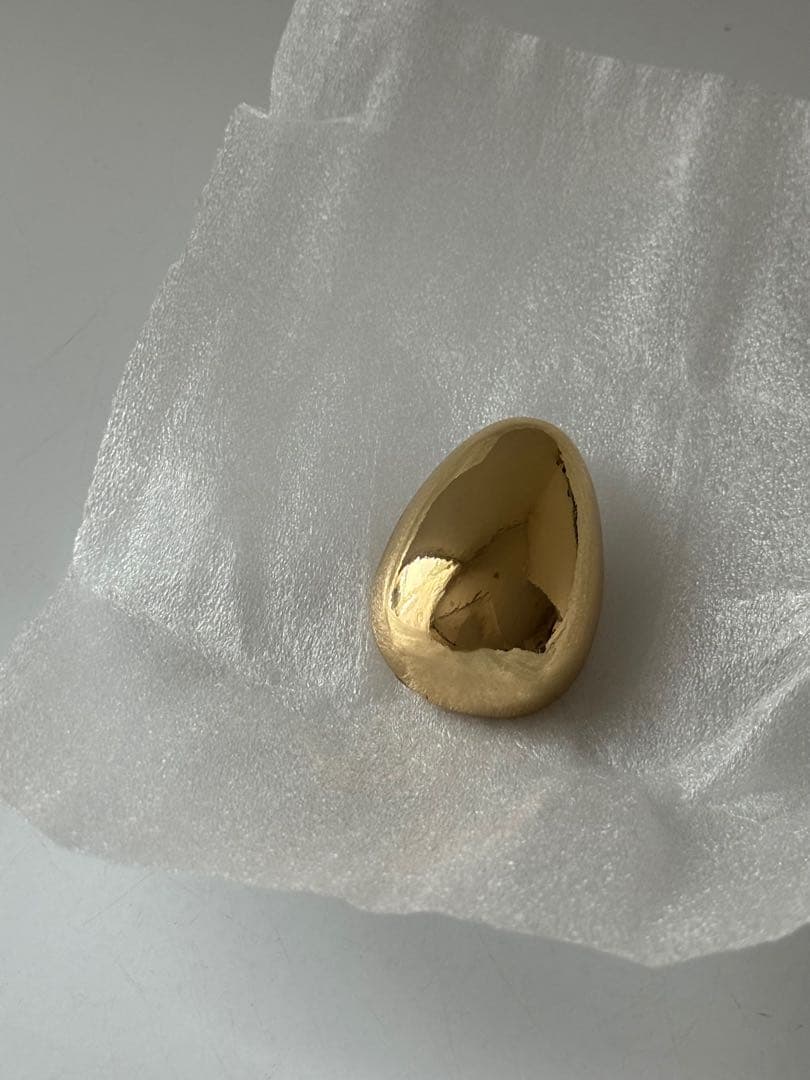 【洗える】エッグブローチ付きペプラムカーディガン